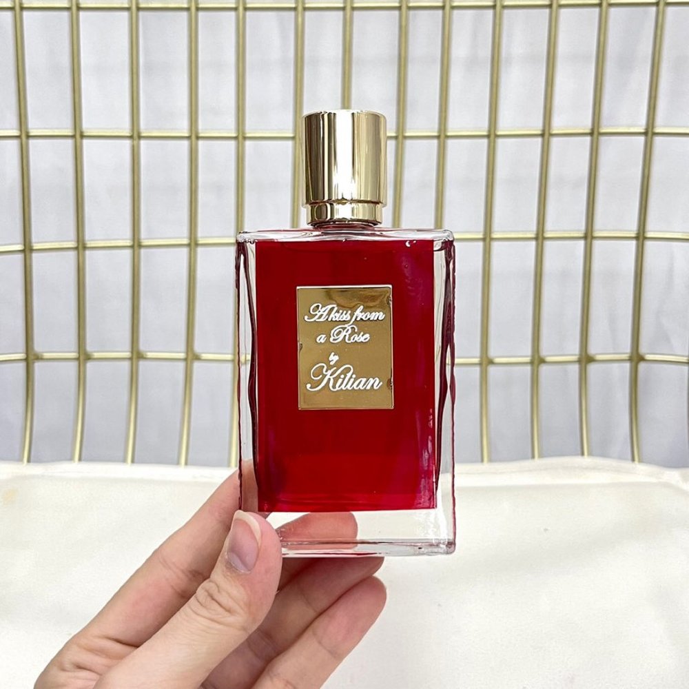 A kiss from a Rose by Kilian EAU DE PARFUM VAPORISATEUR BPAAY e50ml